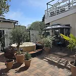 - Boutique Design In