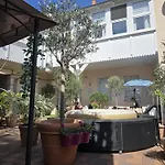 - Boutique Design In Apartamento