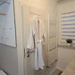 - Boutique Design In Mit Whirlpool Klima Parken Elberadweg Apartament