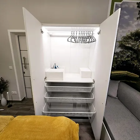 - Klimaanlage Whirpool Panoramafenster 5 Personen Kulturdenkmal