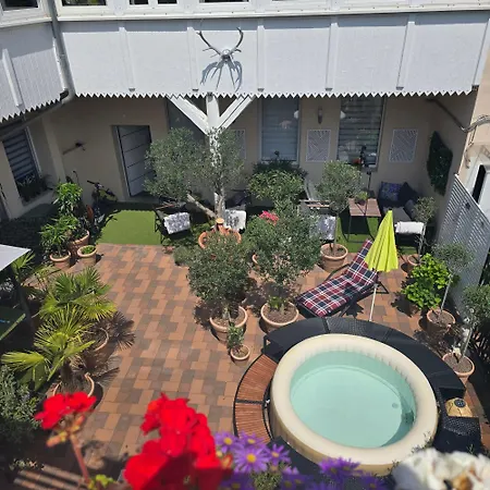 Apartament - Klimaanlage Whirpool Panoramafenster 5 Personen Kulturdenkmal *